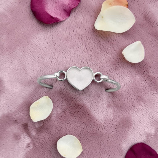HEART HOOKED BANGLE