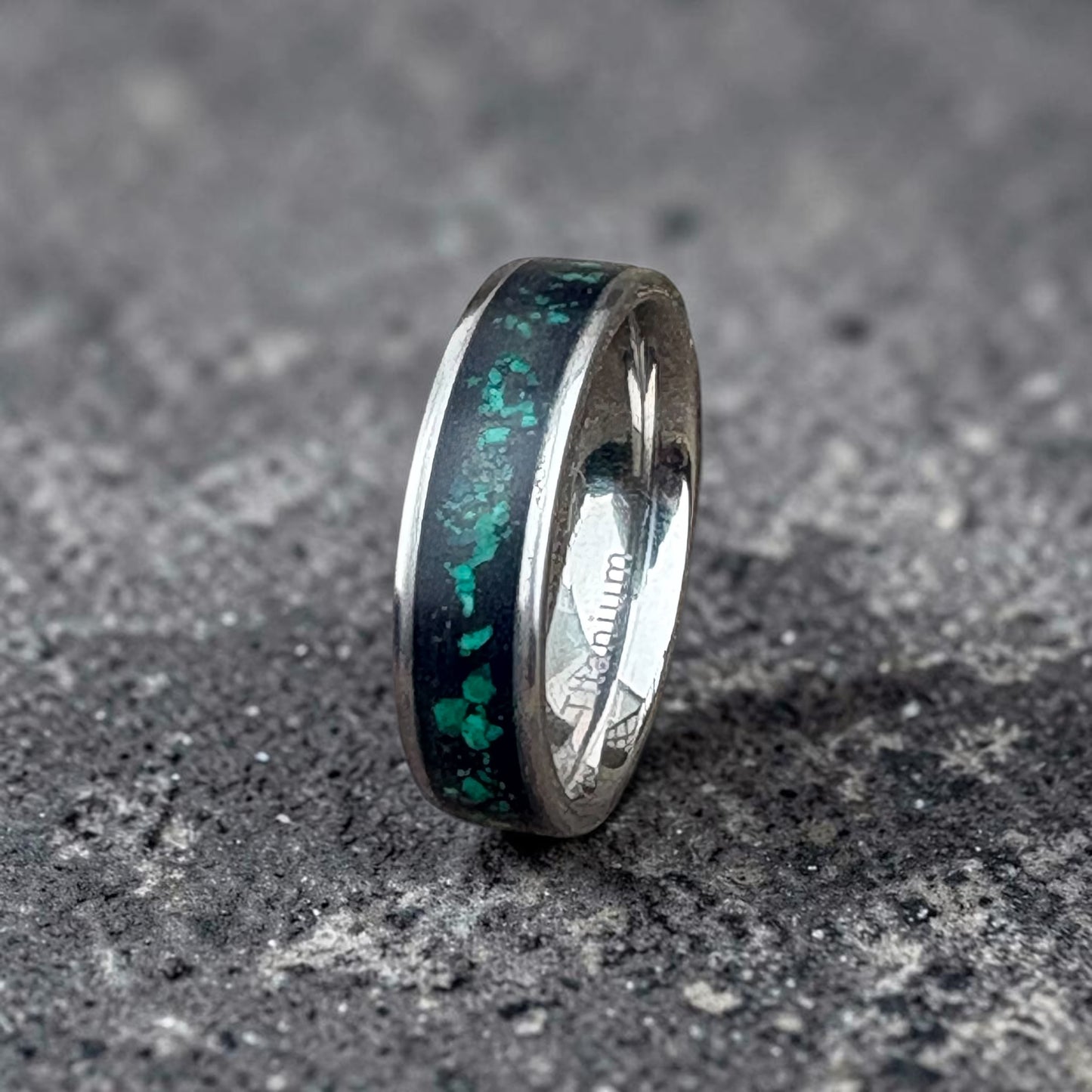 Tweed ring
