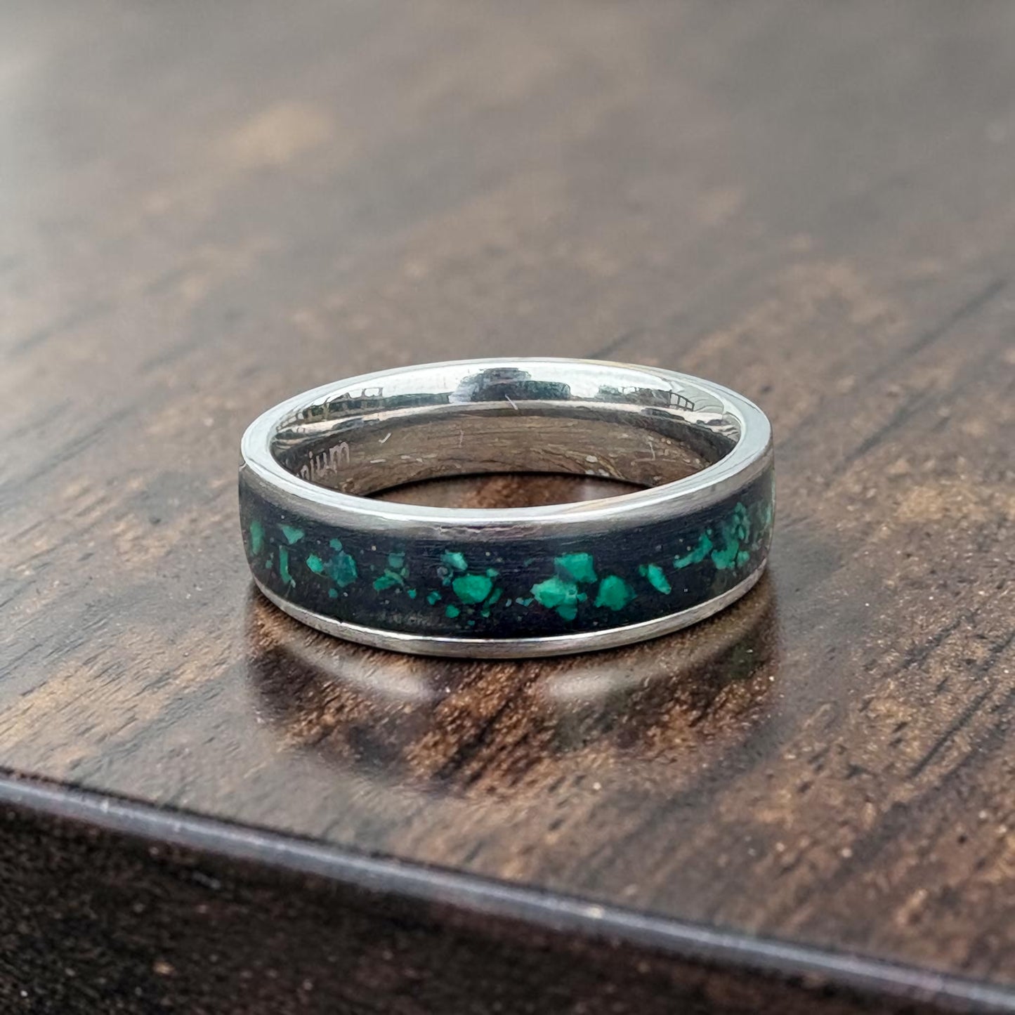 Tweed ring