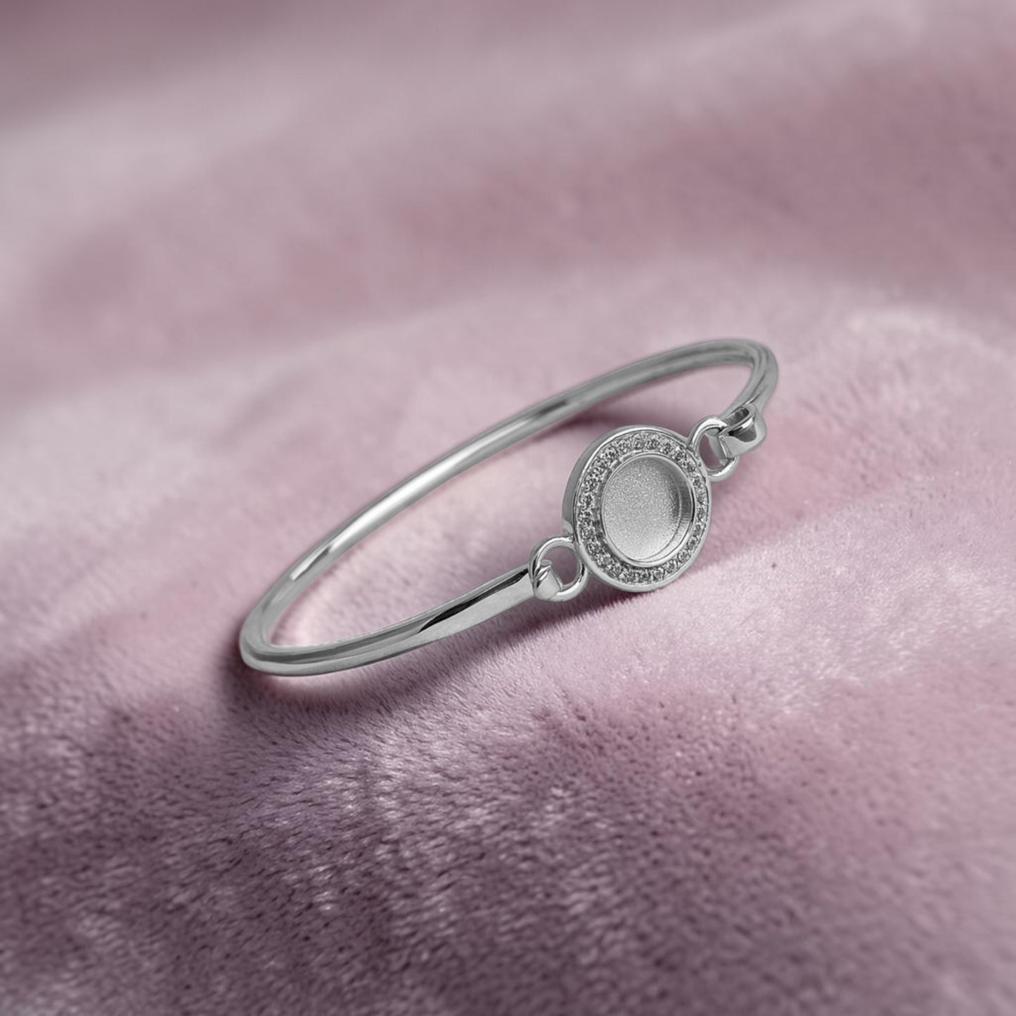 HALO CZ BANGLE