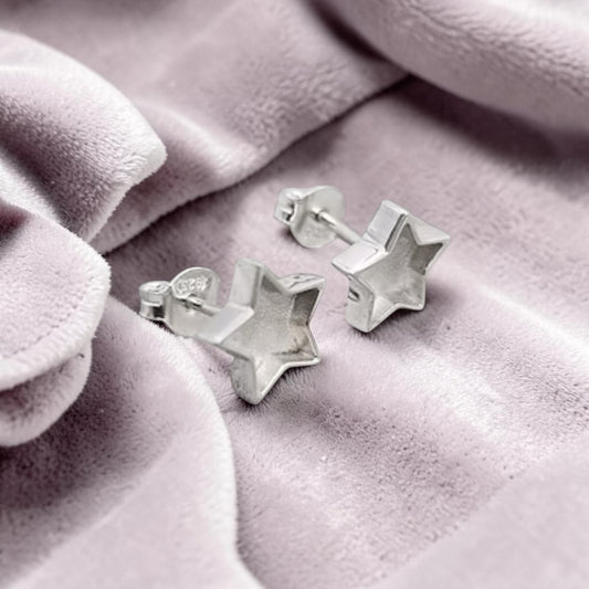 STAR STUD