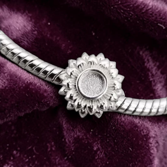 FLOWER CHARM
