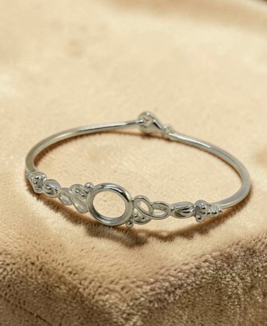 ANTIQUE BANGLE
