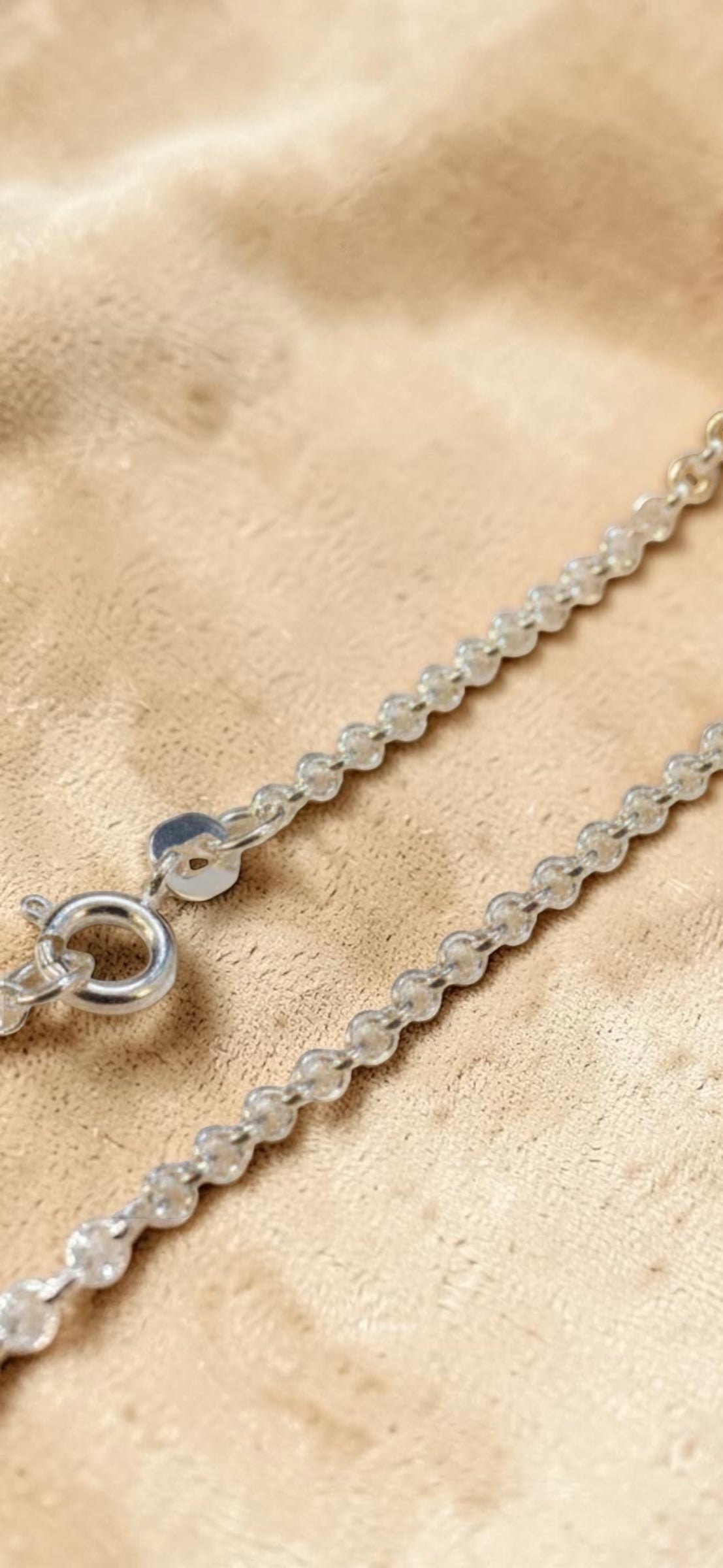MEDIUM TRACE CHAIN